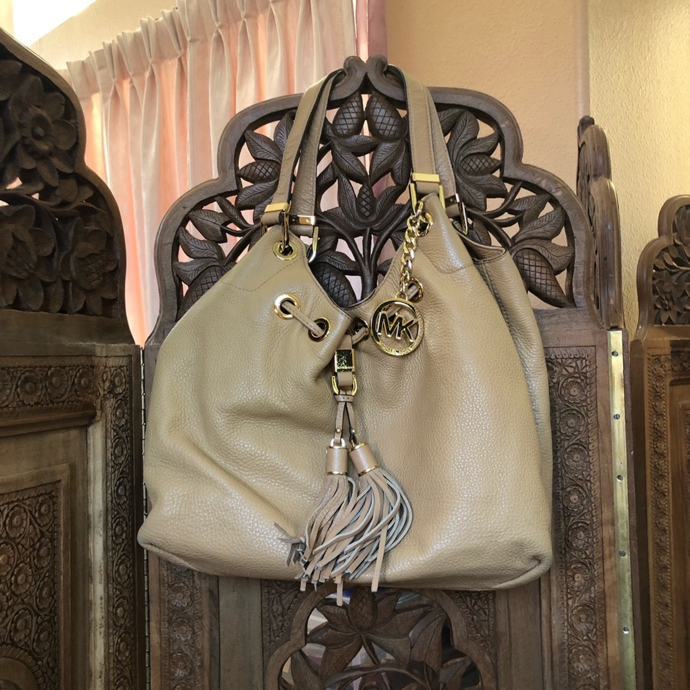 Michael Kors handbag - Picture 3 of 12